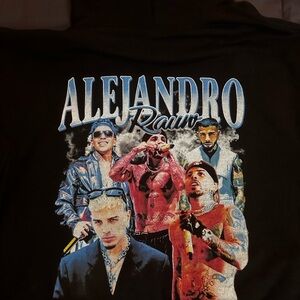 Size Small WOMENS Rauw Alejandro Hoodie
(Runs a tiny bit small)
